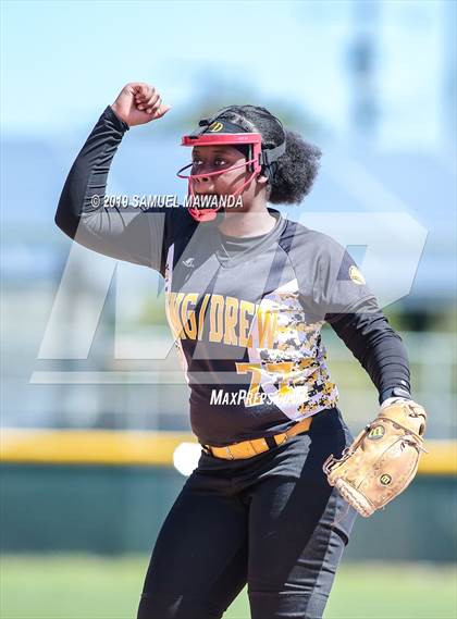 Thumbnail 3 in Granada Hills Charter vs King/Drew photogallery.