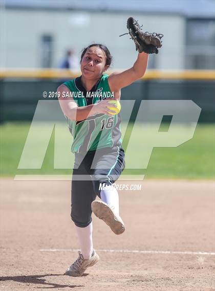 Thumbnail 1 in Granada Hills Charter vs King/Drew photogallery.