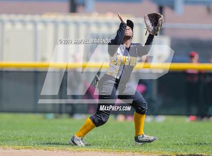 Thumbnail 2 in Granada Hills Charter vs King/Drew photogallery.