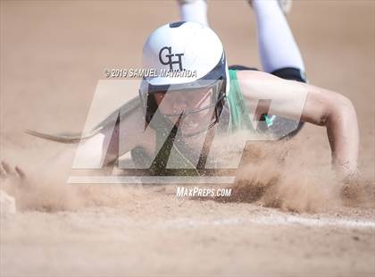 Thumbnail 2 in Granada Hills Charter vs King/Drew photogallery.