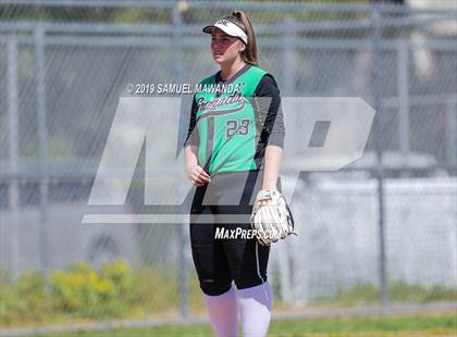 Thumbnail 2 in Granada Hills Charter vs King/Drew photogallery.