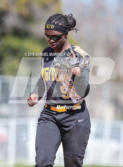 Thumbnail 1 in Granada Hills Charter vs King/Drew photogallery.
