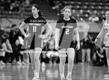 Thumbnail 1 in Holy Family vs. University (CHSAA 4A Final 4) photogallery.