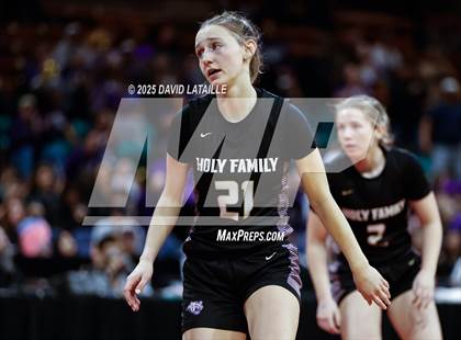 Thumbnail 2 in Holy Family vs. University (CHSAA 4A Final 4) photogallery.