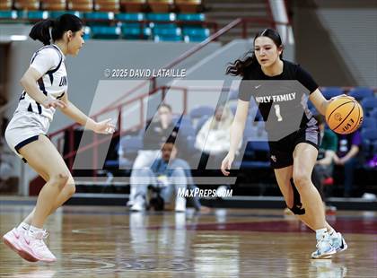 Thumbnail 2 in Holy Family vs. University (CHSAA 4A Final 4) photogallery.