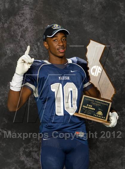Thumbnail 2 in Madison (CIF State D3 Final Awards) photogallery.