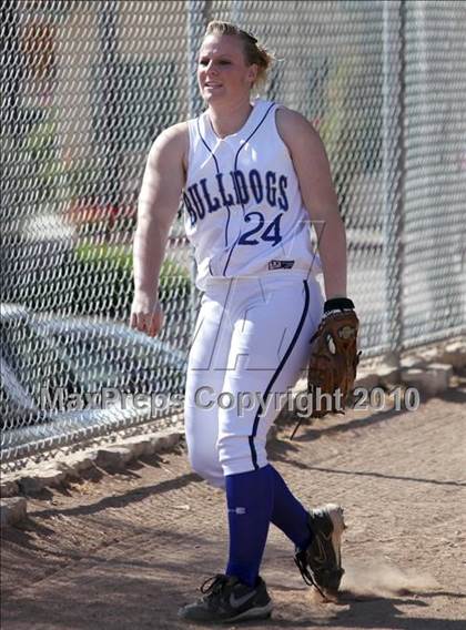 Thumbnail 1 in Crescenta Valley @ Burbank (Game 1) photogallery.