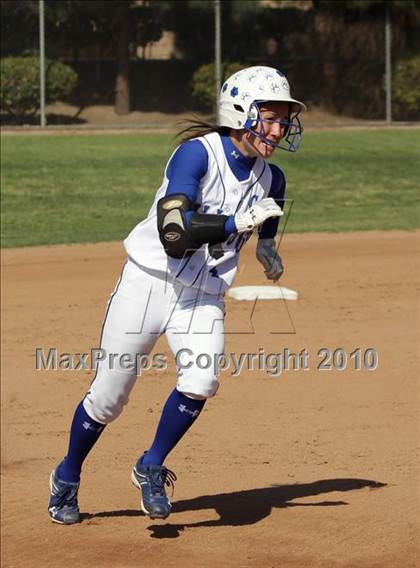 Thumbnail 3 in Crescenta Valley @ Burbank (Game 1) photogallery.
