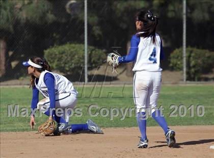 Thumbnail 2 in Crescenta Valley @ Burbank (Game 1) photogallery.