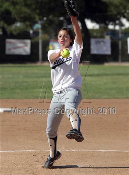 Thumbnail 1 in Crescenta Valley @ Burbank (Game 1) photogallery.