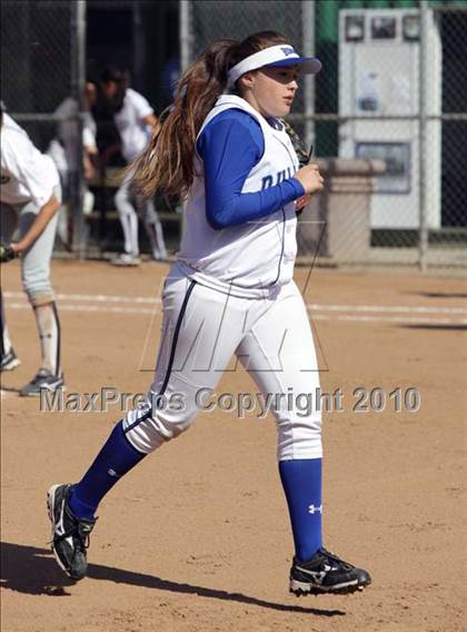 Thumbnail 3 in Crescenta Valley @ Burbank (Game 1) photogallery.