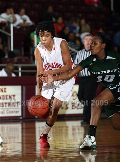 Thumbnail 1 in Hightower vs. Bellaire (Texas 5A Region 3 Semifinal) photogallery.