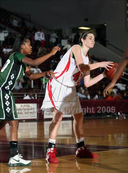 Thumbnail 1 in Hightower vs. Bellaire (Texas 5A Region 3 Semifinal) photogallery.