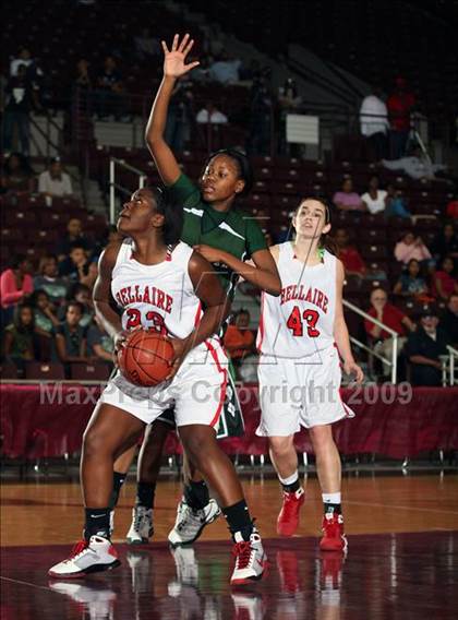 Thumbnail 2 in Hightower vs. Bellaire (Texas 5A Region 3 Semifinal) photogallery.