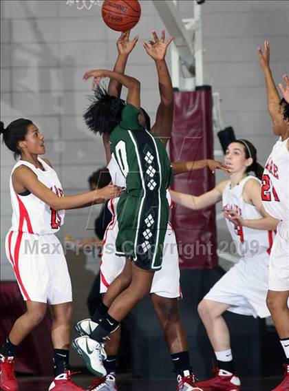 Thumbnail 2 in Hightower vs. Bellaire (Texas 5A Region 3 Semifinal) photogallery.