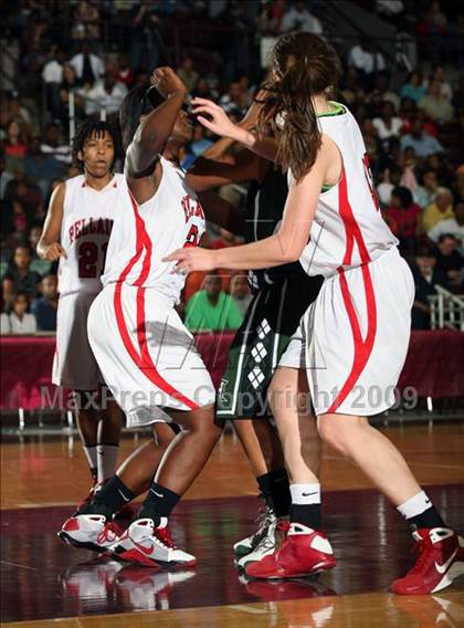 Thumbnail 1 in Hightower vs. Bellaire (Texas 5A Region 3 Semifinal) photogallery.