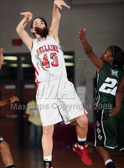 Thumbnail 3 in Hightower vs. Bellaire (Texas 5A Region 3 Semifinal) photogallery.