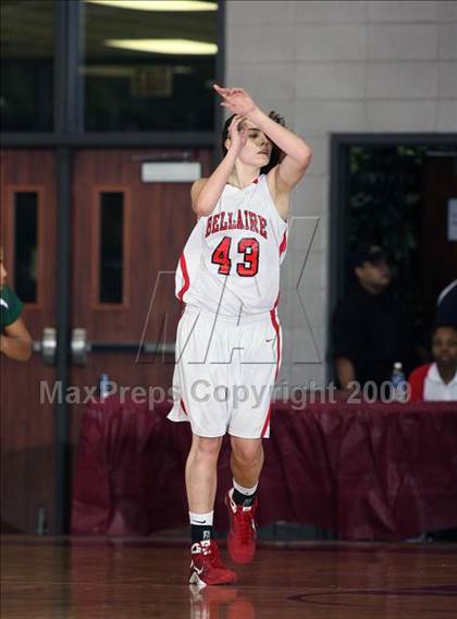 Thumbnail 2 in Hightower vs. Bellaire (Texas 5A Region 3 Semifinal) photogallery.