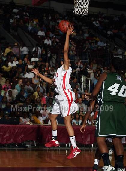 Thumbnail 2 in Hightower vs. Bellaire (Texas 5A Region 3 Semifinal) photogallery.