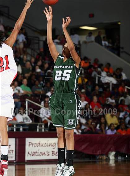 Thumbnail 3 in Hightower vs. Bellaire (Texas 5A Region 3 Semifinal) photogallery.