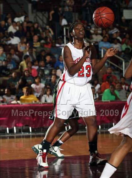 Thumbnail 2 in Hightower vs. Bellaire (Texas 5A Region 3 Semifinal) photogallery.