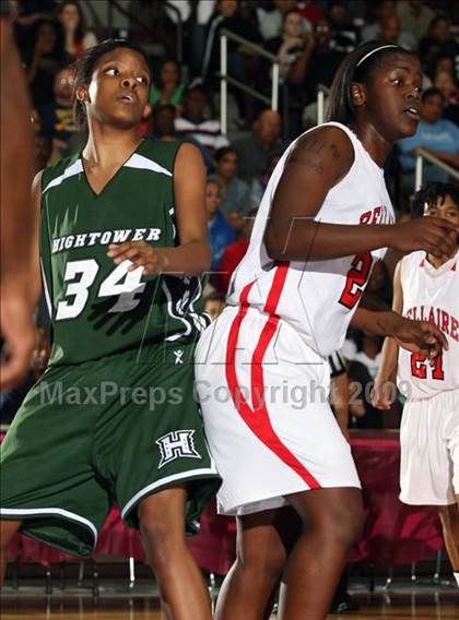 Thumbnail 3 in Hightower vs. Bellaire (Texas 5A Region 3 Semifinal) photogallery.