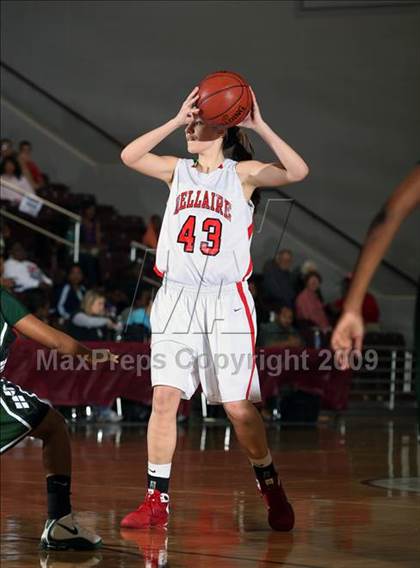 Thumbnail 1 in Hightower vs. Bellaire (Texas 5A Region 3 Semifinal) photogallery.