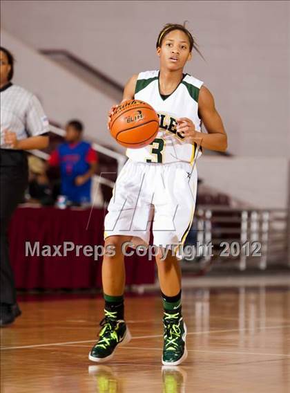 Thumbnail 2 in Alief Elsik vs Cypress Falls (UIL 5A Region 3 Final) photogallery.