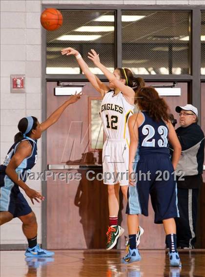 Thumbnail 1 in Alief Elsik vs Cypress Falls (UIL 5A Region 3 Final) photogallery.