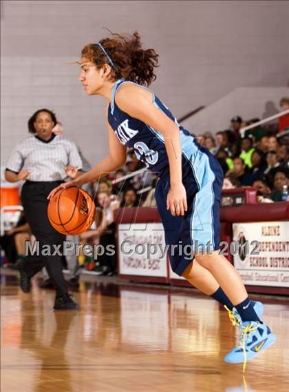 Thumbnail 3 in Alief Elsik vs Cypress Falls (UIL 5A Region 3 Final) photogallery.