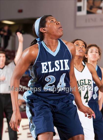 Thumbnail 1 in Alief Elsik vs Cypress Falls (UIL 5A Region 3 Final) photogallery.