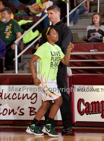 Thumbnail 1 in Alief Elsik vs Cypress Falls (UIL 5A Region 3 Final) photogallery.
