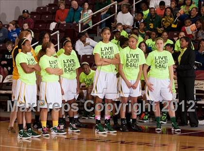Thumbnail 2 in Alief Elsik vs Cypress Falls (UIL 5A Region 3 Final) photogallery.