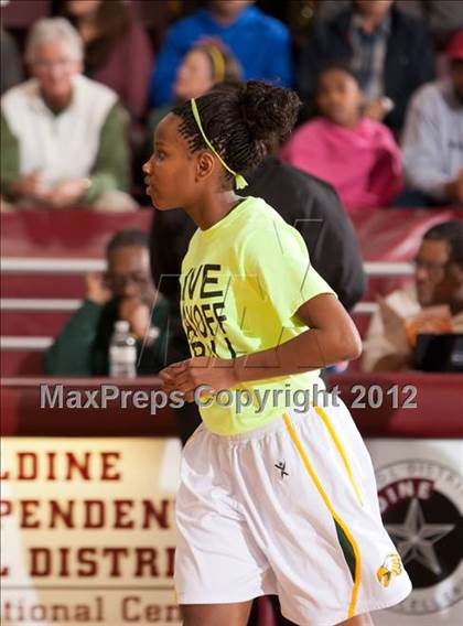 Thumbnail 2 in Alief Elsik vs Cypress Falls (UIL 5A Region 3 Final) photogallery.