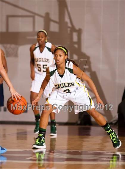 Thumbnail 1 in Alief Elsik vs Cypress Falls (UIL 5A Region 3 Final) photogallery.
