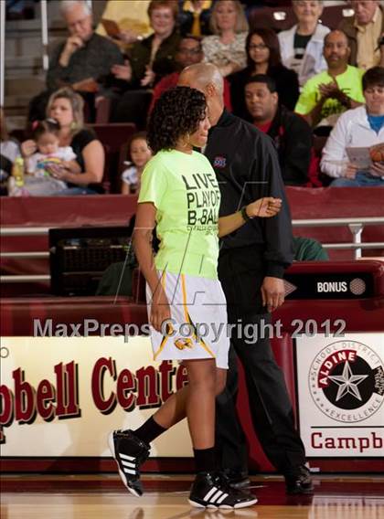 Thumbnail 1 in Alief Elsik vs Cypress Falls (UIL 5A Region 3 Final) photogallery.