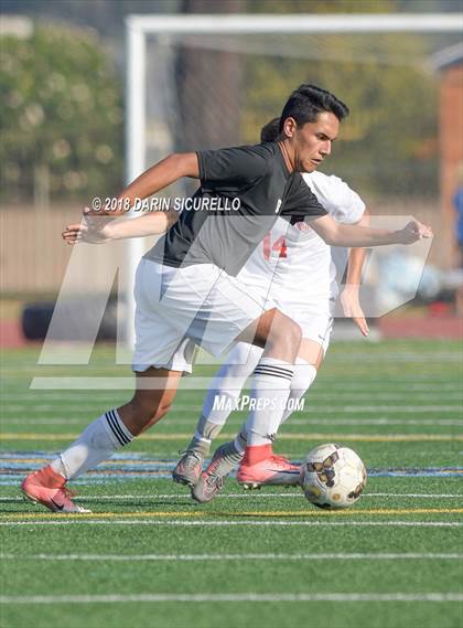Thumbnail 2 in Redondo Union vs Cerritos (Marina Tournament) photogallery.