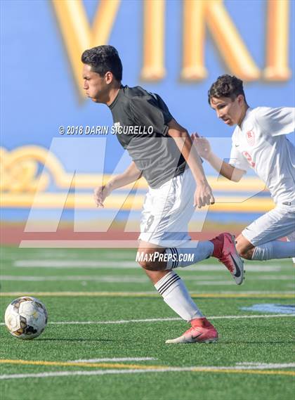 Thumbnail 3 in Redondo Union vs Cerritos (Marina Tournament) photogallery.