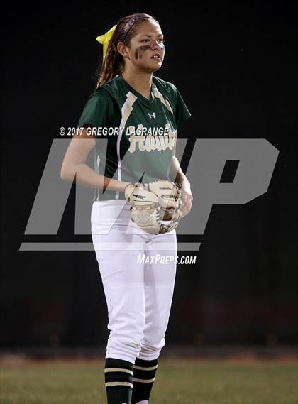 Thumbnail 3 in Ryan vs Birdville photogallery.