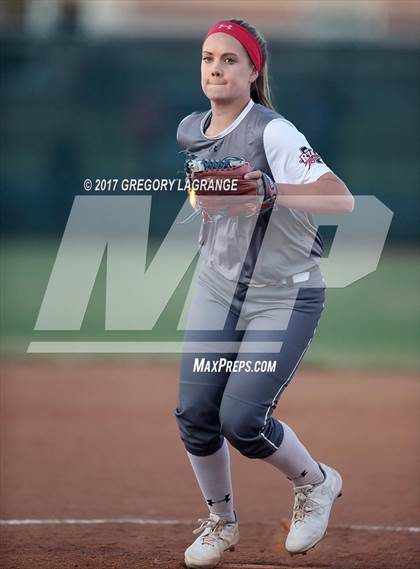 Thumbnail 1 in Ryan vs Birdville photogallery.