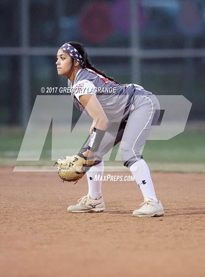 Thumbnail 2 in Ryan vs Birdville photogallery.