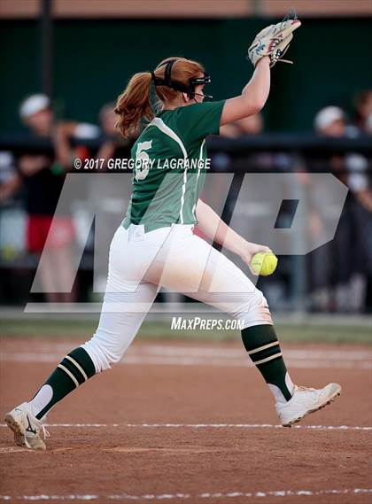 Thumbnail 2 in Ryan vs Birdville photogallery.