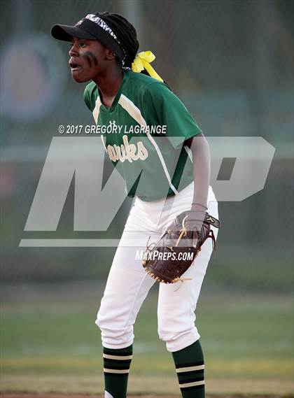 Thumbnail 1 in Ryan vs Birdville photogallery.