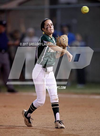 Thumbnail 1 in Ryan vs Birdville photogallery.