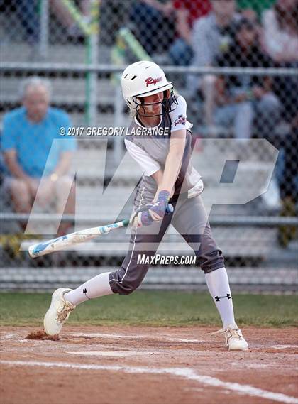 Thumbnail 1 in Ryan vs Birdville photogallery.