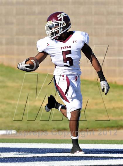 Thumbnail 2 in DeSoto vs. Jenks (Southwest Showcase) photogallery.