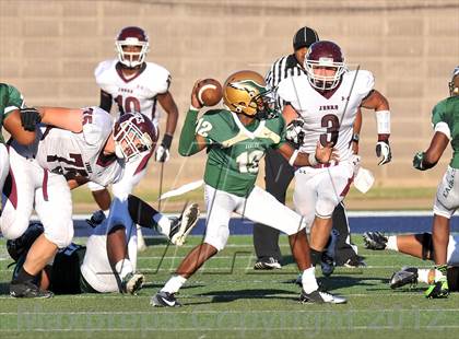 Thumbnail 1 in DeSoto vs. Jenks (Southwest Showcase) photogallery.