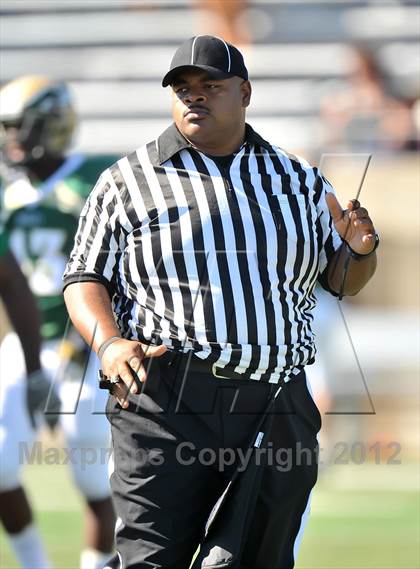 Thumbnail 3 in DeSoto vs. Jenks (Southwest Showcase) photogallery.