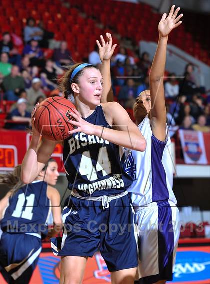 Thumbnail 3 in River Mill Academy vs. Bishop McGuinness (NCHSAA 1A Final) photogallery.