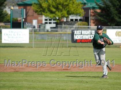 Thumbnail 3 in Sheldon vs. Thurston photogallery.